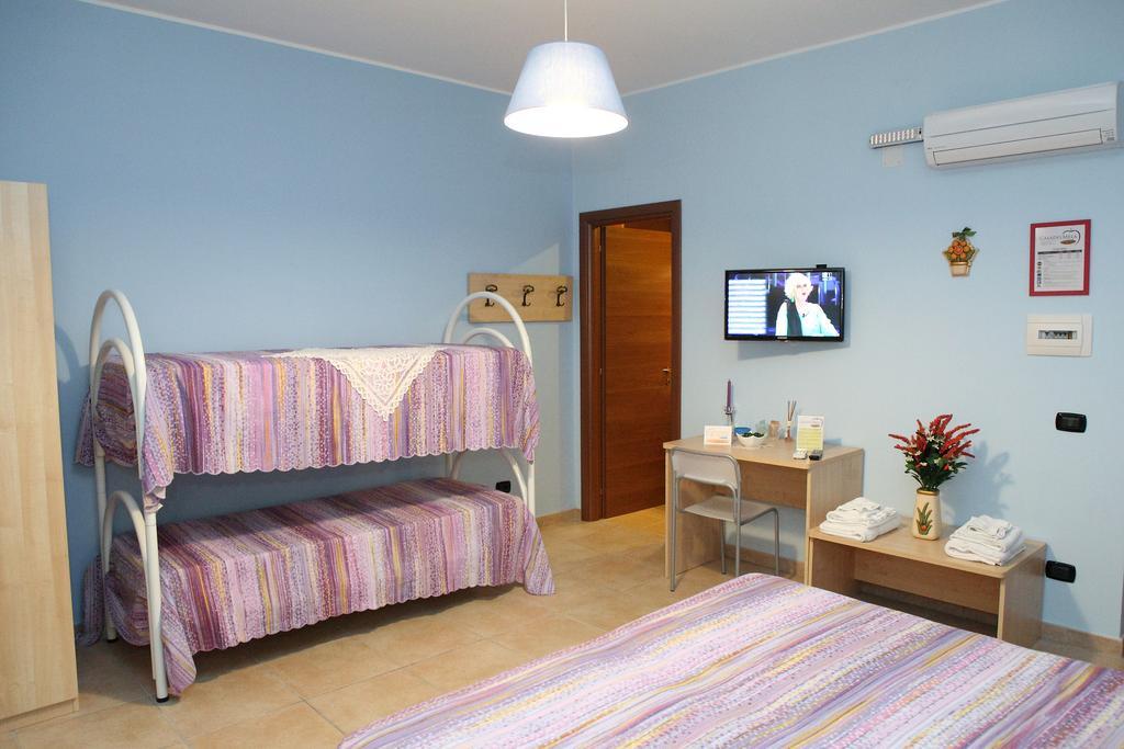 Casadelmela B&B Μιλάτσο Δωμάτιο φωτογραφία